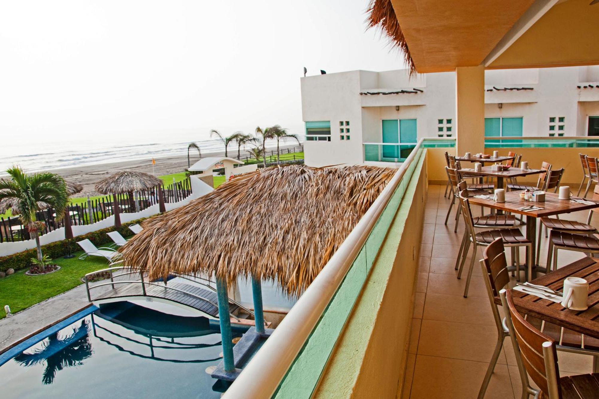 Artisan Playa Esmeralda Family Beach Hotel Playa Chachalacas Экстерьер фото
